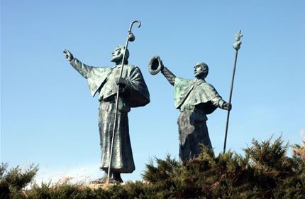 Monte de Gozo Statues.jpg