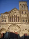 Vezelay west front evening small.webp