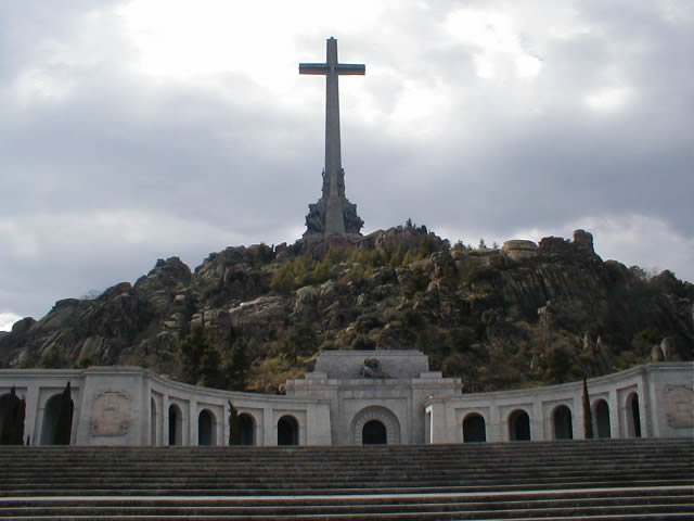 Santa Cruz del Valle de los Caidos.jpg