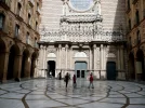 Atrium Basilica Montserrat.webp