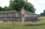 065-16 The city walls entering Navarrenx.webp