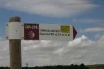 0352-GR-239 marker @ crossing RR(Almansa-Alpera, 15.06.2015).webp