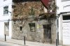 1661-yellow arrows on Rua do Pozo de Bar (Santiago de Compostela-Negreira, 24.06.2011).jpg