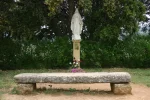 0239-statue of Mary just before Uterga (Pamplona-Uterga, 24.05.2009).webp