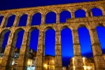 Aqueduct Segovia Night.jpg