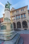 Pamplona_Monument.webp