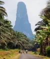 PICO CÃO GRANDE - NA ILHA DE SÃO TOME.webp