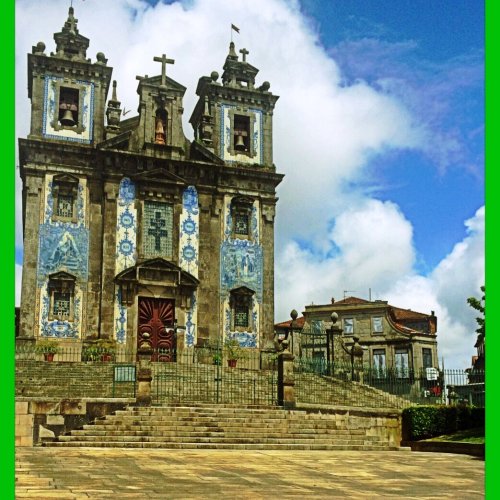 Sao Ildefonso Church.