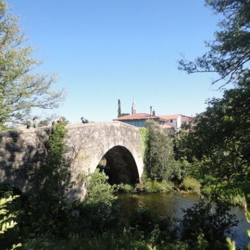 Medieval bridge at the entrance to Furelos.