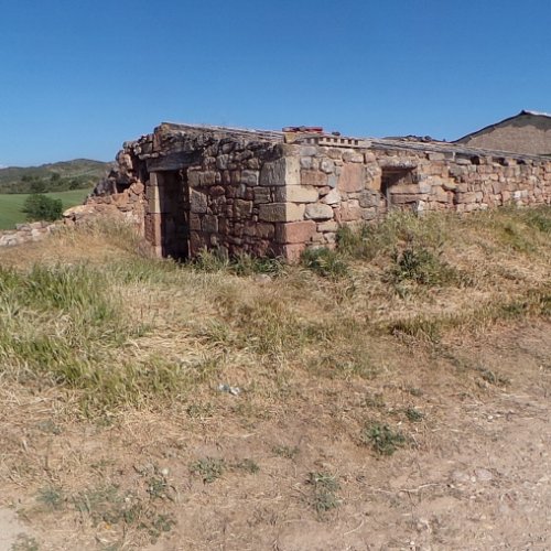 Cugullo (ruins ancient hospital de peregrinos)