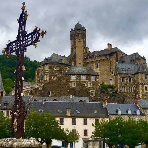 Estaing ... another UNESCO on Le Puy Chemin