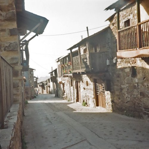 Main street of El Acebo