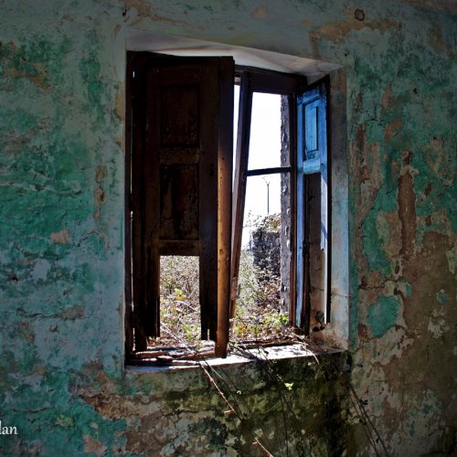 Beauty in Decay, a deserted house in a deserted Village.