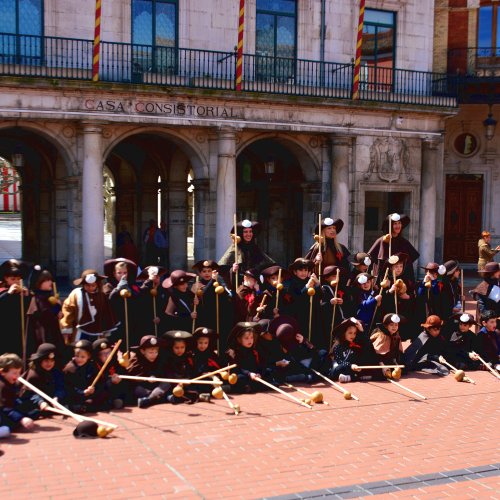A Burgos encounter - a school of little Peregrinos!
