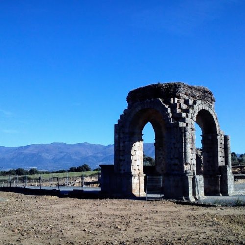 the arch at Cáparra