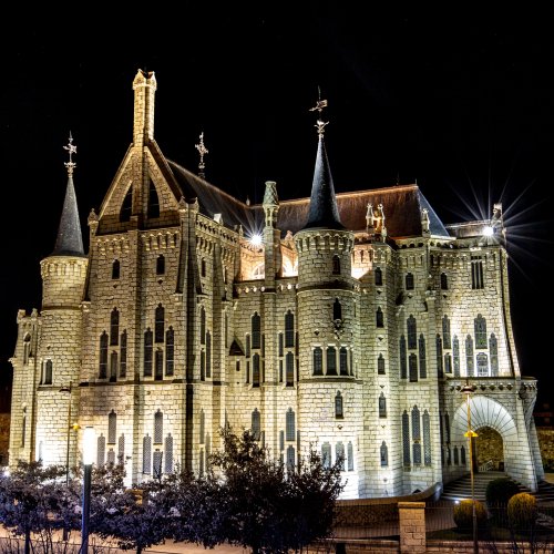 Palacio Episcopal at night